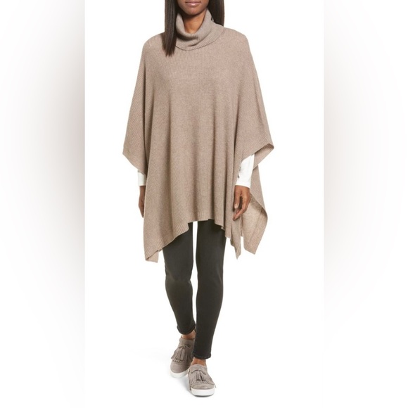 Women's Halogen Easy Cashmere V-Neck Poncho - Brown
